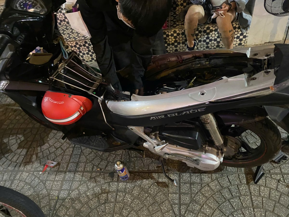 sửa xe máy tại Long Biên